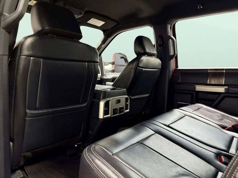 Used 2022 Ford F250 Lariat image 16