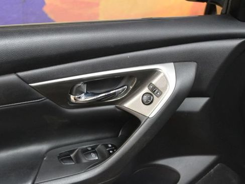 Used 2015 Nissan Altima 2.5 SL FWD image 13