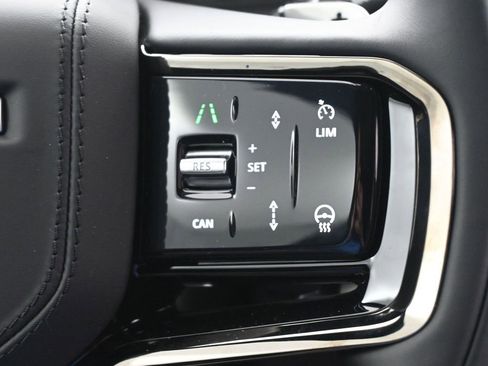 Used 2026 Land Rover Range Rover Velar S image 19