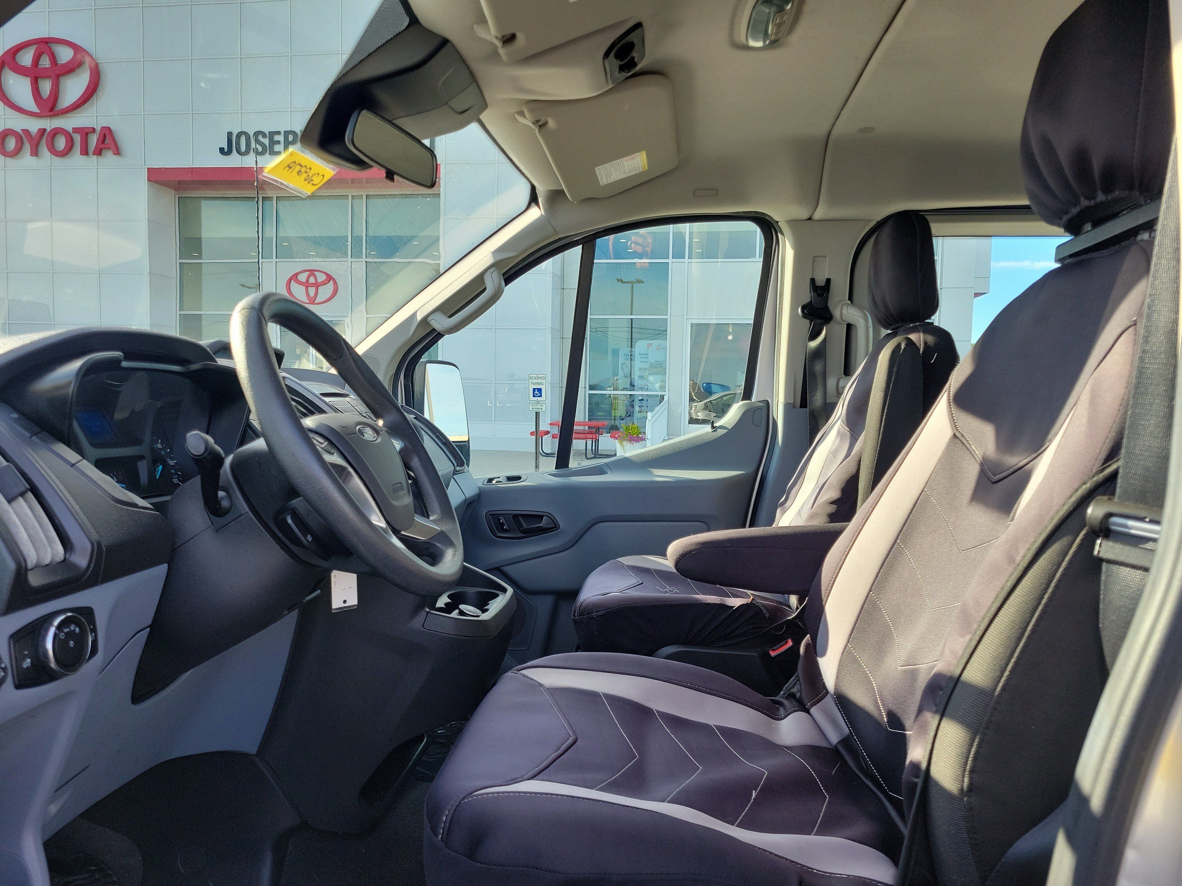 Used 2017 Ford Transit 350 XLT RWD image 14