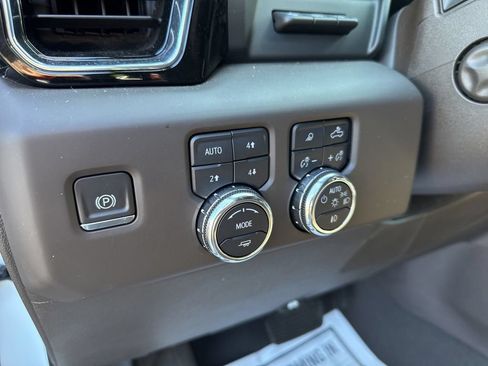 Used 2023 GMC Sierra 1500 Denali w/ Technology Package AWD/4WD image 24
