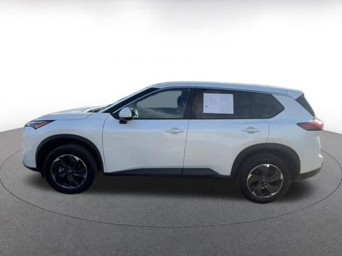 Used 2025 Nissan Rogue SV image 9