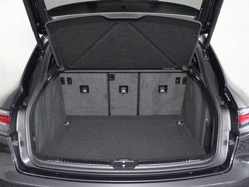 Used 2025 Porsche Macan Turbo image 13