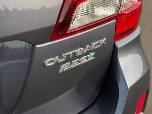 Used 2017 Subaru Outback 2.5i Premium AWD/4WD image 36