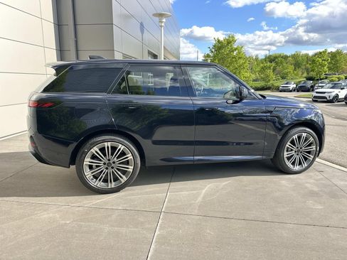 New 2026 Land Rover Range Rover Sport Dynamic SE AWD/4WD image 4