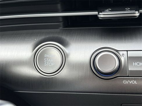 New 2026 Hyundai Kona SEL Premium image 17