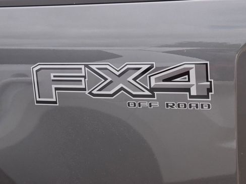 Certified 2025 Ford F250 Lariat w/ Black Appearance Package AWD/4WD image 11