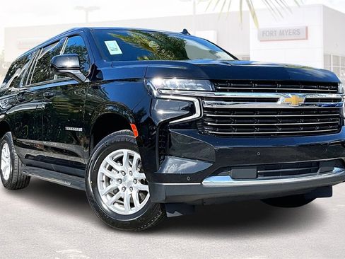 Used 2023 Chevrolet Suburban LT image 1