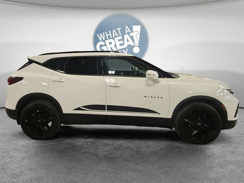 Used 2020 Chevrolet Blazer LT AWD/4WD image 2