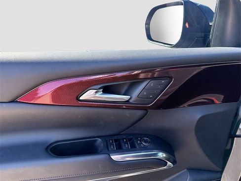 Certified 2025 Chevrolet Traverse RS image 9