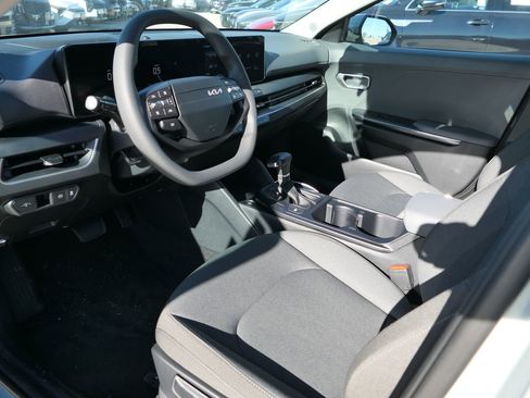 New 2026 Kia K4 LXS image 9