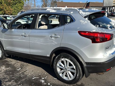 Used 2018 Nissan Rogue Sport SV w/ SV All-Weather Package image 22