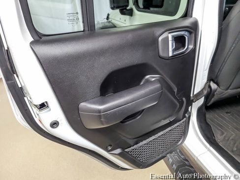 Used 2023 Jeep Wrangler Unlimited Sport AWD/4WD image 18