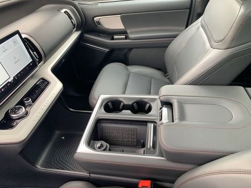 Certified 2025 Ford Expedition Max Active image 36