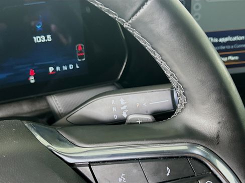 Used 2025 Chevrolet Equinox LT image 25