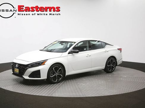 Used 2025 Nissan Altima 2.5 SR FWD image 55