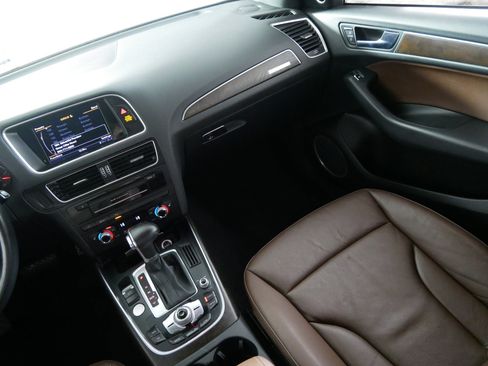 Used 2016 Audi Q5 2.0T Premium Plus w/ Technology Package image 11