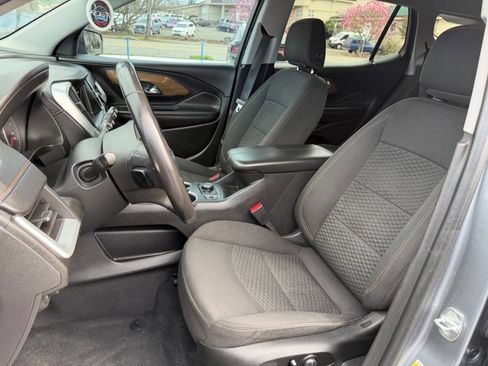 Used 2020 GMC Terrain SLE w/ Driver Convenience Package image 7