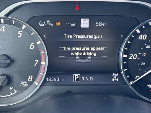 Used 2020 Nissan Titan SL image 24