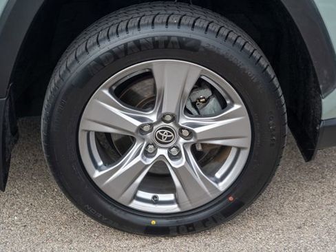 Used 2022 Toyota RAV4 XLE image 11