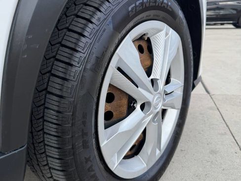 Used 2021 Nissan Kicks S image 8