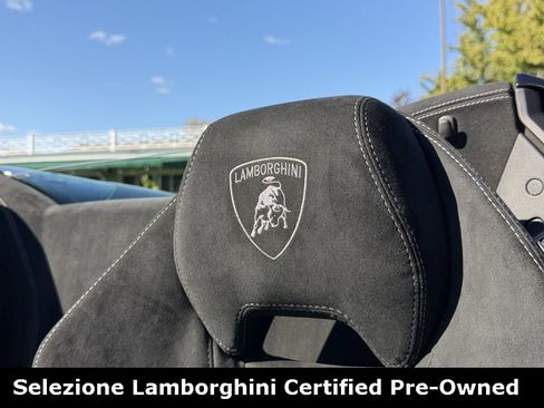 Used 2018 Lamborghini Huracan Performante image 41