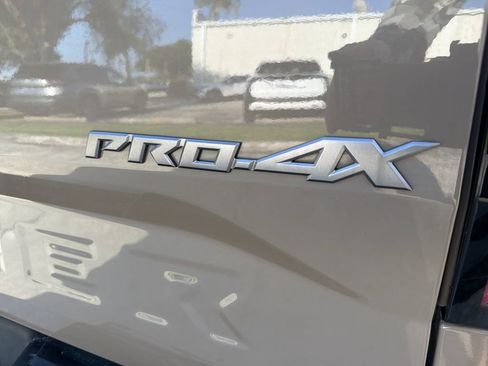 Certified 2022 Nissan Frontier PRO-4X w/ Pro-4X Premium Package AWD/4WD image 10