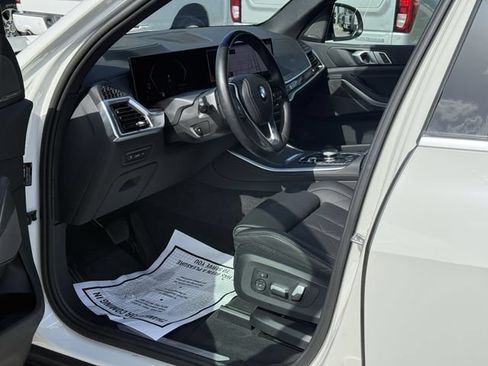 Used 2024 BMW X5 sDrive40i w/ Premium Package RWD image 14