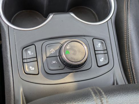 Used 2021 GMC Terrain SLT image 26