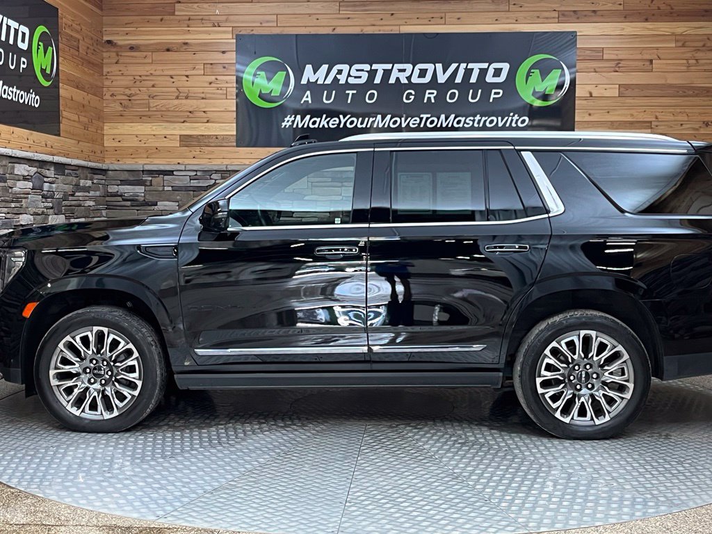 Used 2023 GMC Yukon Denali Ultimate AWD/4WD image 15