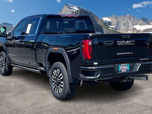 Used 2024 GMC Sierra 3500 Denali Ultimate AWD/4WD image 13