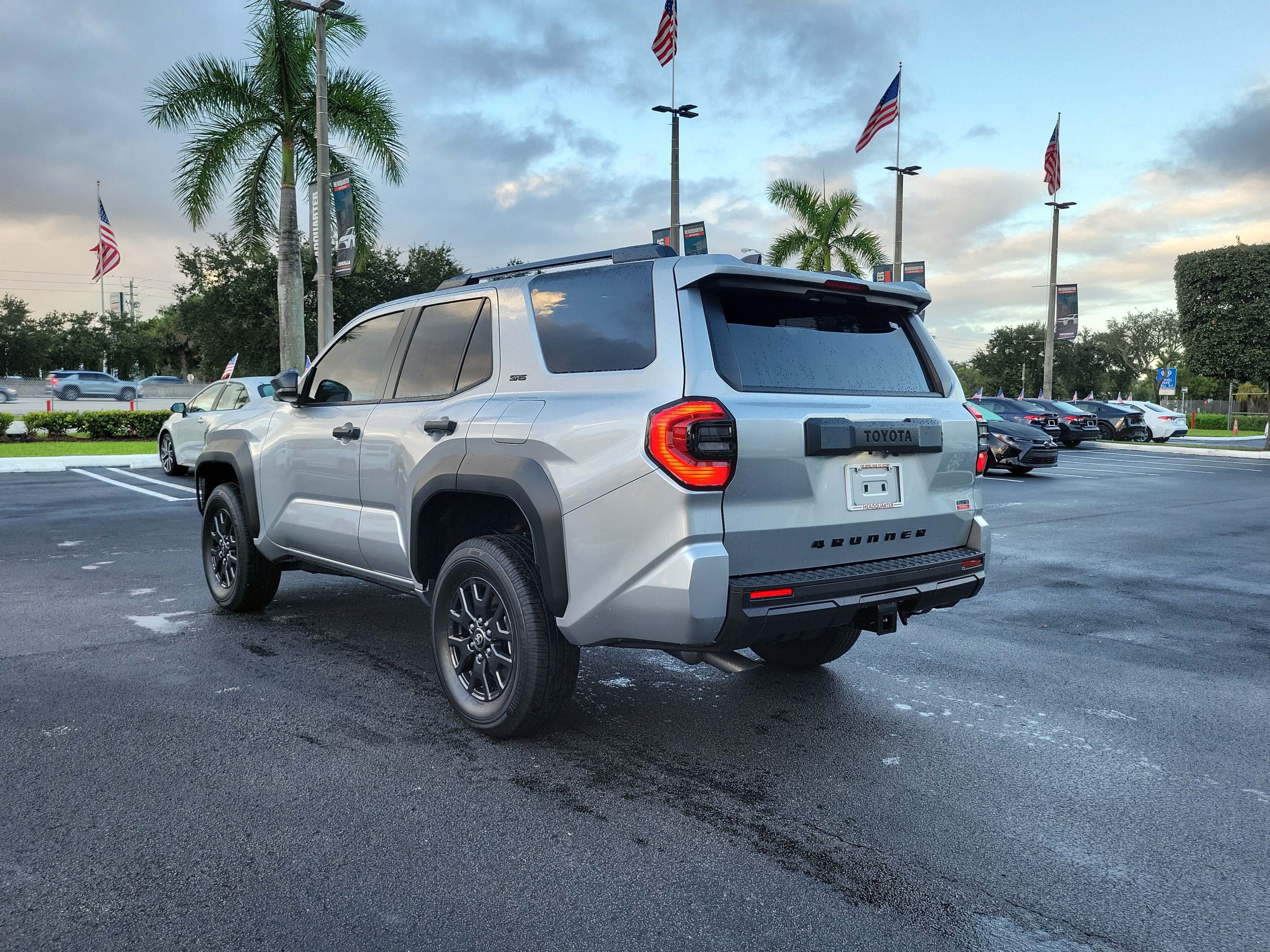 Used 2026 Toyota 4Runner SR5 AWD/4WD image 9