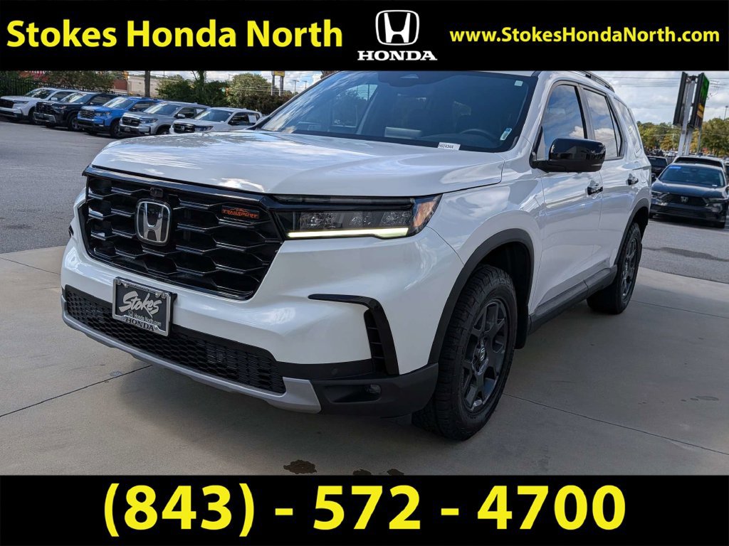 Used 2025 Honda Pilot TrailSport image 8