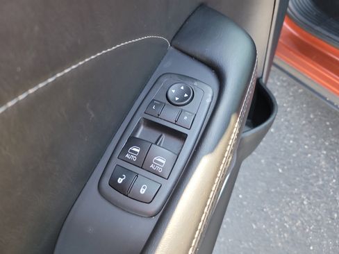 Used 2022 Dodge Challenger R/T w/ Plus Package image 11