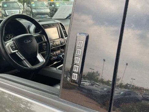 Used 2020 Ford F150 Lariat w/ Equipment Group 502A Luxury AWD/4WD image 24