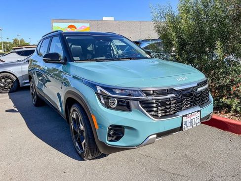Certified 2025 Kia Seltos S FWD image 2
