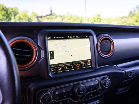 Used 2023 Jeep Gladiator Mojave w/ LED Lighting Group AWD/4WD image 23