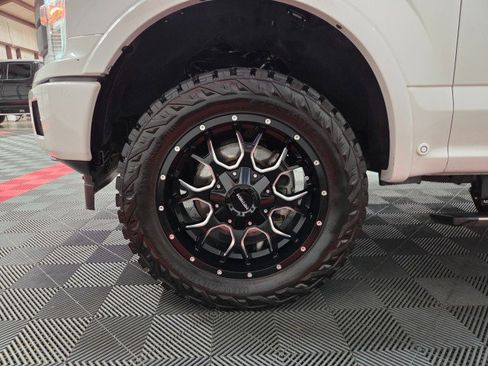 Used 2018 Ford F150 Platinum w/ Equipment Group 701A Luxury image 86