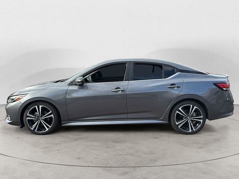 Used 2023 Nissan Sentra SR w/ SR Premium Package image 3