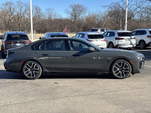 New 2026 BMW 750e xDrive AWD/4WD image 4