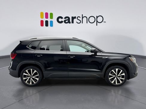 Used 2022 Volkswagen Taos SE image 6