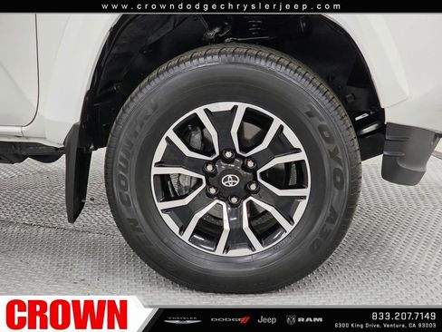 Used 2023 Toyota Tacoma TRD Sport image 9