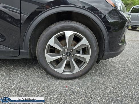 Used 2024 Ford Escape Platinum AWD/4WD image 13