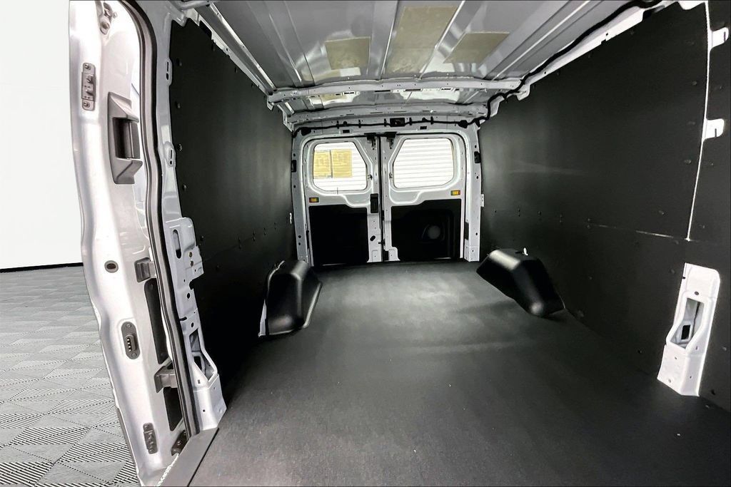 Used 2026 Ford Transit 250 Low Roof w/ Load Area Protection Package RWD image 28