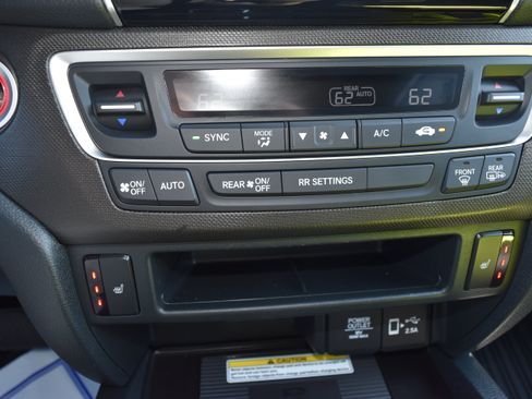 Used 2023 Honda Passport TrailSport image 25