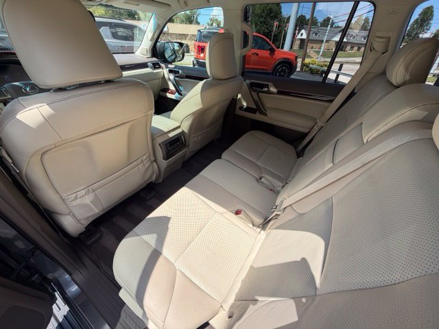 Used 2019 Lexus GX 460 Premium w/ Premium Package AWD/4WD image 24
