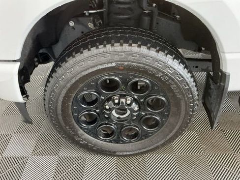 Certified 2025 Ford F350 Lariat w/ Black Appearance Package image 31