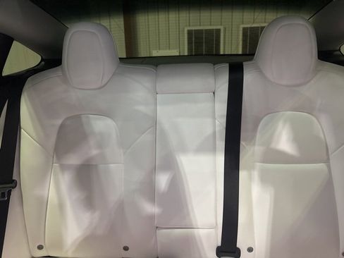 Used 2021 Tesla Model 3 Standard Range Plus image 22