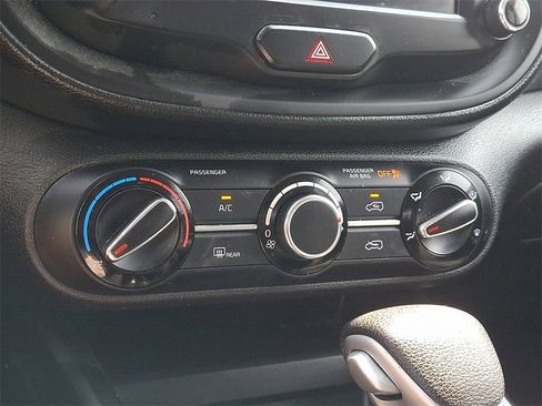 Used 2023 Kia Soul LX image 15