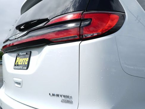 Used 2021 Chrysler Pacifica Limited w/ Premium & Safety Sphere Group AWD/4WD image 28